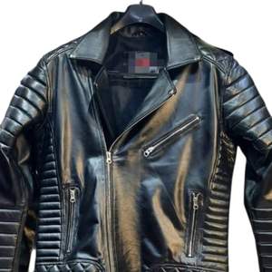 Veste de motard en cuir marron pour homme, ce sont des vestes de camionneur en simili cuir marron avec fermeture à boutons-pression - Product Image 2