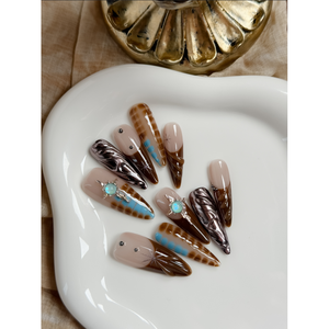 Uñas Postizas Desert Mirage con Diseño Único Mirage para Realzar las Uñas - Product Image 1