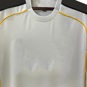 เสื้อฟุตบอลผ้าโพลีเอสเตอร์สำหรับผู้ชายเสื้อทีมฟุตบอลผ้าโพลีเอสเตอร์ออกแบบได้ตามต้องการ - Product Image 3