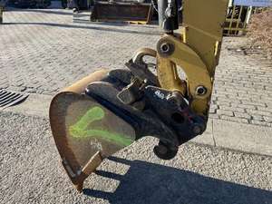 Mini-excavatrice CAT PILLAR 301.8C 3 bennes 1,68T À VENDRE - Product Image 2