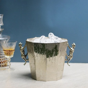 Cubo de hielo de lujo Soporte para botella de champán Hecho en India Fiesta y Barware Cubo de hielo plateado con asas de pantera - Product Image 4