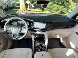 Buick Envision Avenir 2023 bastante usado con cámara trasera de asientos de cuero de dirección izquierda - Product Image 2