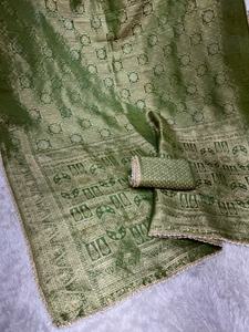Sari en soie jacquard satinée avec tissage zari, pallu riche, bordure en dentelle perlée, sari pour femmes fabriqué en Inde en stock - Product Image 3