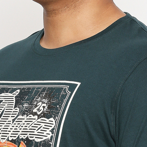 เสื้อยืดโลโก้ขนาดพลัสไซส์พร้อมคอกลมและคุณสมบัติป้องกันการเกิดขน - Product Image 6