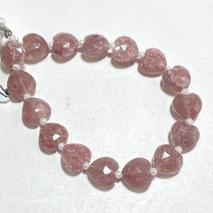 Vente en gros de perles en pierre naturelle briolette en forme de coeur à facettes fraise rouge de 10mm perles de pierre de forage vertical - Product Image 1