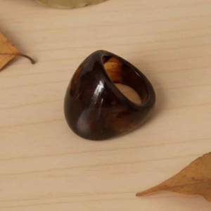 Resin Acrylic Rings Round Shape Handcrafted Love Ring Women Party Jewelry Wholesale Supply for Best Price - Product Image 3