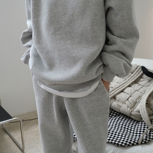 Sweat-shirt à col rond doublé en polaire de haute qualité avec logo personnalisé en relief, lourd, respirant, surdimensionné, pour femmes - Product Image 6