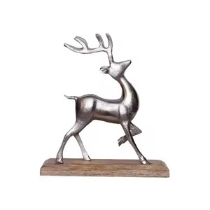 Escultura de pareja de nieve feliz de mesa de metal PARA CENA DE Navidad y reunión familiar de invierno - Product Image 4