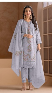 Nuevo traje de organza pakistaní bordado pesado con colgante Stanton Dupatta Venta en línea Ropa india y pakistaní - Product Image 3