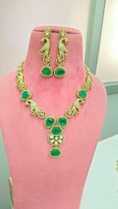 Ensemble de collier de qualité supérieure, design paon, belles boucles d'oreilles, bijoux minimalistes, parfaits pour les fonctions de mariage, les tenues de soirée - Product Image 5