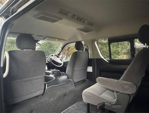 ขายรถตู้โตโยต้า ไฮเอซ รุ่น GL ปี 2019 ขับเคลื่อน 4 ล้อ ตัวถังกว้าง 10 ที่นั่ง - Product Image 2