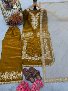 Conjunto de Palazzo y Dupatta de Seda Chinon Pura Más Vendido al por Mayor con Trabajo a Mano de Diamantes y Moti y Manga Elegante para Fiestas - Product Image 3