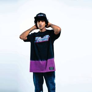 Camiseta de algodón de alta calidad para hombre al por mayor: gris liso, Impresión de logotipo personalizado, talla grande, ideal para el verano - Product Image 1