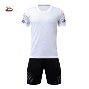 Ropa de equipo personalizada de poliéster 100% con LOGO uniformes de fútbol recién llegados uniforme de fútbol más vendido hecho en Pakistán - Product Image 1