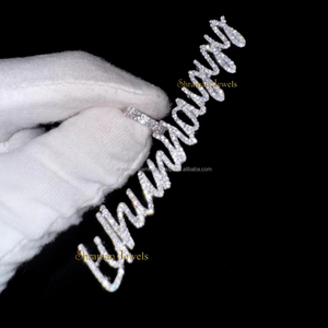 Colgante de Placa con Nombre Personalizado en Plata 925, Estilo Moderno, Letra Cursiva Grande, Incrustaciones Brillantes, Diamantes VVS Cultivados en Laboratorio, Unisex, Estilo Hip Hop - Product Image 2