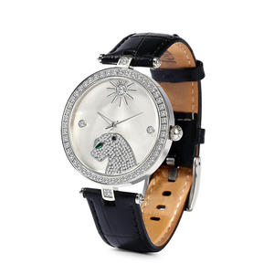 นาฬิกาหนังสีดำลายเสือดาว Jeulia Wild and Free Leopard Quartz พร้อมหน้าปัดสีเงิน - Product Image 2