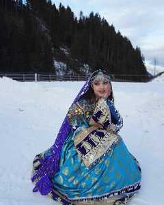 Robes trapèze mi-longues décontractées pour femmes grandes tailles, style afghan vintage avec dentelle et volants, prix bas et MOQ sur mesure 2025 - Product Image 3