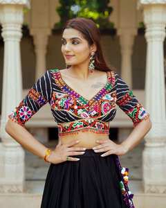 Diseñador Navratri Muselina especial Algodón Impreso & Espejo real Trabajo Lienzo Patta Lehenga Choli Con mano Trabajo Encaje Borde Dupatta - Product Image 1