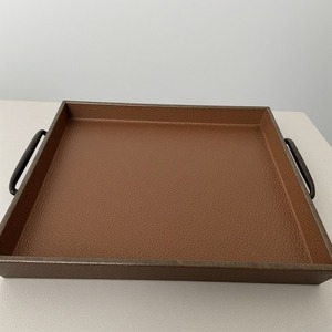 Bandeja de cuero contemporánea con estructura duradera y acabado Premium elaborado para versatilidad decorativa y soluciones funcionales - Product Image 6