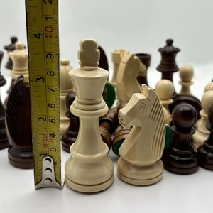 Juego de Ajedrez de madera de aspecto antiguo con estilo vintage y detalles artesanales disponibles a precios asequibles de la India - Product Image 5