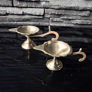 Diya Tradicional India de Latón, Lámpara de Aceite Hecha a Mano para Pooja Religiosa, Templo, Decoración Espiritual para el Hogar - Product Image 5