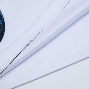 Vente en gros de vêtements de sport pour hommes 100% polyester uniformes de football demi-manche uniformes de football pour hommes kits de football - Product Image 5