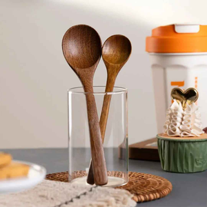 Cuillère artisanale en bois de manguier personnalisable avec logo gravé, pour mélanger, remuer, déguster, à long manche, finition miroir, écologique et durable - Product Image 5