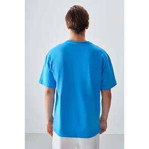 เสื้อยืดพิมพ์ลายเนื้อนุ่มหนา 100% ผ้าฝ้ายทรงโอเวอร์ไซส์สำหรับผู้ชาย ยี่ห้อแอร์โจนส์ สีน้ำเงินปิโตรเลียม - รุ่น 88361 - Product Image 5