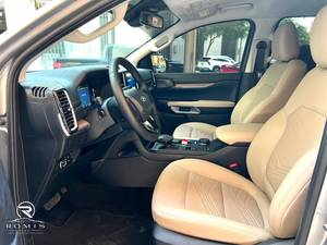 Ford Everest XLT Luxury SUV 2025 Usato con Trasmissione Automatica - Product Image 3