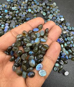 Haute qualité bleu Flashy Labradorite pierres précieuses en vrac lisse forme ovale Cabochon naturel 6x8mm-10x14mm pour la fabrication de bijoux - Product Image 1