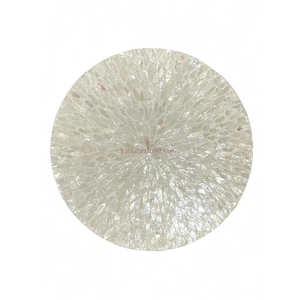 แผ่นรองจานทำมือจากเปลือกหอยมุกสีเทา เป็นมิตรกับสิ่งแวดล้อม ผลิตเพื่อการตกแต่งบ้านอย่างมีรู้สึก นำเข้าจากเวียดนาม - Product Image 1