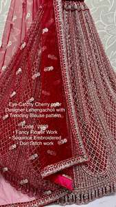 Derniers vêtements de créateur Filet lourd attrayant avec broderie de paillettes Fabricant Lehenga Choli d'Inde - Product Image 3