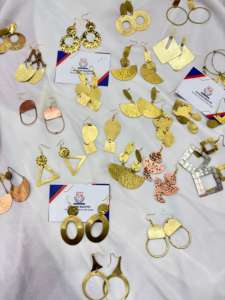 Pendientes de latón de gran venta - acabado mate - los más vendidos - pendientes de latón de moda - Product Image 3