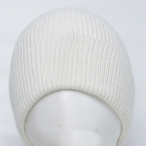 Bonnets unisexes chauds et élégants en acrylique doux Parfaits pour l'hiver, la mode décontractée ou la promotion de la marque - Product Image 4