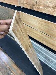 กระเบื้องปูพื้นเซรามิกผิวด้าน,แผ่นไม้ลายไม้ผิวหยาบหยาบกันลื่นขนาด150X900มม. - Product Image 2
