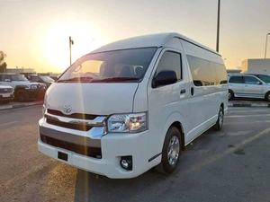 Auto Usado de Calidad a Precio Accesible, Toyota Hi-Ace 2018, Volante a la Derecha - Product Image 3