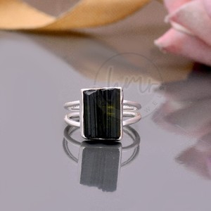 Anillo ajustable de Plata de Ley 925 para mujer, joyería de piedras preciosas naturales de turmalina verde cruda hecha a mano - Product Image 3