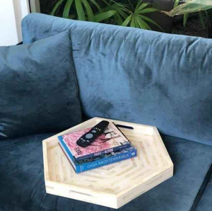 Plateau de service rond artisanal en os incrusté, style animalier, durable, pour cuisine, maison, hôtel, avec personnalisation, Inde - Product Image 1