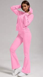 Conjunto Deportivo de Dos Piezas para Mujer, Estilo Retro Y2K, Bordado, con Capucha y Pantalones Acampanados, Logotipo Personalizado, Patrón Liso, Venta al Por Mayor - Product Image 4