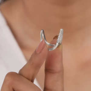 แหวนวานกีประดับดาวสีเงิน ดีไซน์เรขาคณิตทันสมัย ชุบทองบนสแตนเลสสตีล ประดับเพชรซิร์คอนแบบฝังกรงเล็บ - Product Image 6