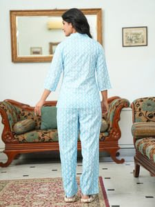 Conjunto de Pijama de Rayón con Estampado Floral para Mujer, con Cuello Camisero, Manga Tres Cuartos, Ajuste Cómodo y Relajado, Color Azul - Product Image 5