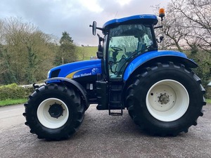 Tractor nuevo y holandés T6070 usado al por mayor a la venta - Product Image 4