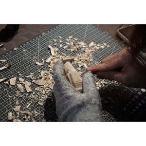 Intagliato a mano in legno gatto scultura gattino statua per la decorazione della casa per la camera da letto o soggiorno - Product Image 4