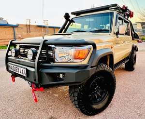 Pick-up double cabine Cruiser 79 4x4 tout-terrain d'occasion 2023 - Product Image 5
