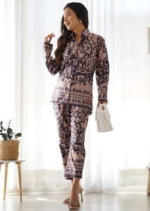 Conjunto de Dos Piezas de Crepé de Seda con Bordado Exquisito para Mujer, Elegante, Impermeable y Ecológico, con Estampado Floral hasta la Rodilla - Product Image 6