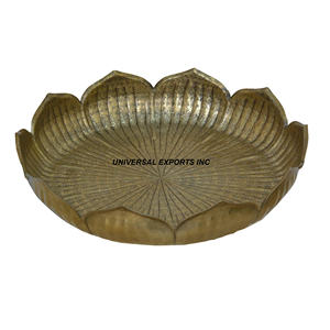 Bandeja de chocolate de hoja de metal Plato de chocolate de diseño hecho a mano chapado en oro Bandeja de chocolate de lujo más vendida - Product Image 2