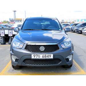 Ssangyong Korando Sports Diésel 2WD CX5 Club, Furgoneta BMW Usada Automática 4x4, Dimensiones, Volante a la Izquierda - Product Image 1