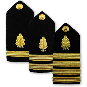 Épaulettes faites à la main avec des conceptions personnalisées idéales pour les uniformes vestimentaires et les vêtements de cérémonie avec des options personnalisées - Product Image 1