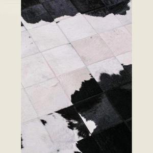 Tapis et ensembles antidérapants de luxe en cuir de vachette rayé avec patchwork personnalisé pour animaux de compagnie pour les espaces de vie et de prière modernes - Product Image 6