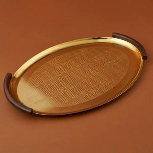 Plateaux de service en métal avec poignée en bois Plateau de service personnalisé Ramadan Special Premium Silver Finished Middle East Design - Product Image 4